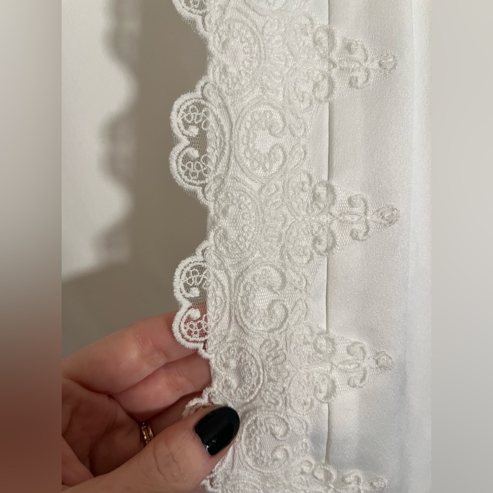 Bridal Robe, Size M - Picture 10 of 13